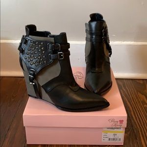 Penny Loves Kenny wedge boots